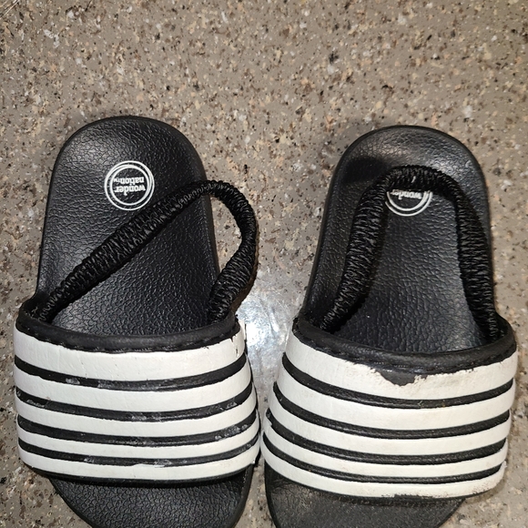 Sandals - Picture 4 of 5